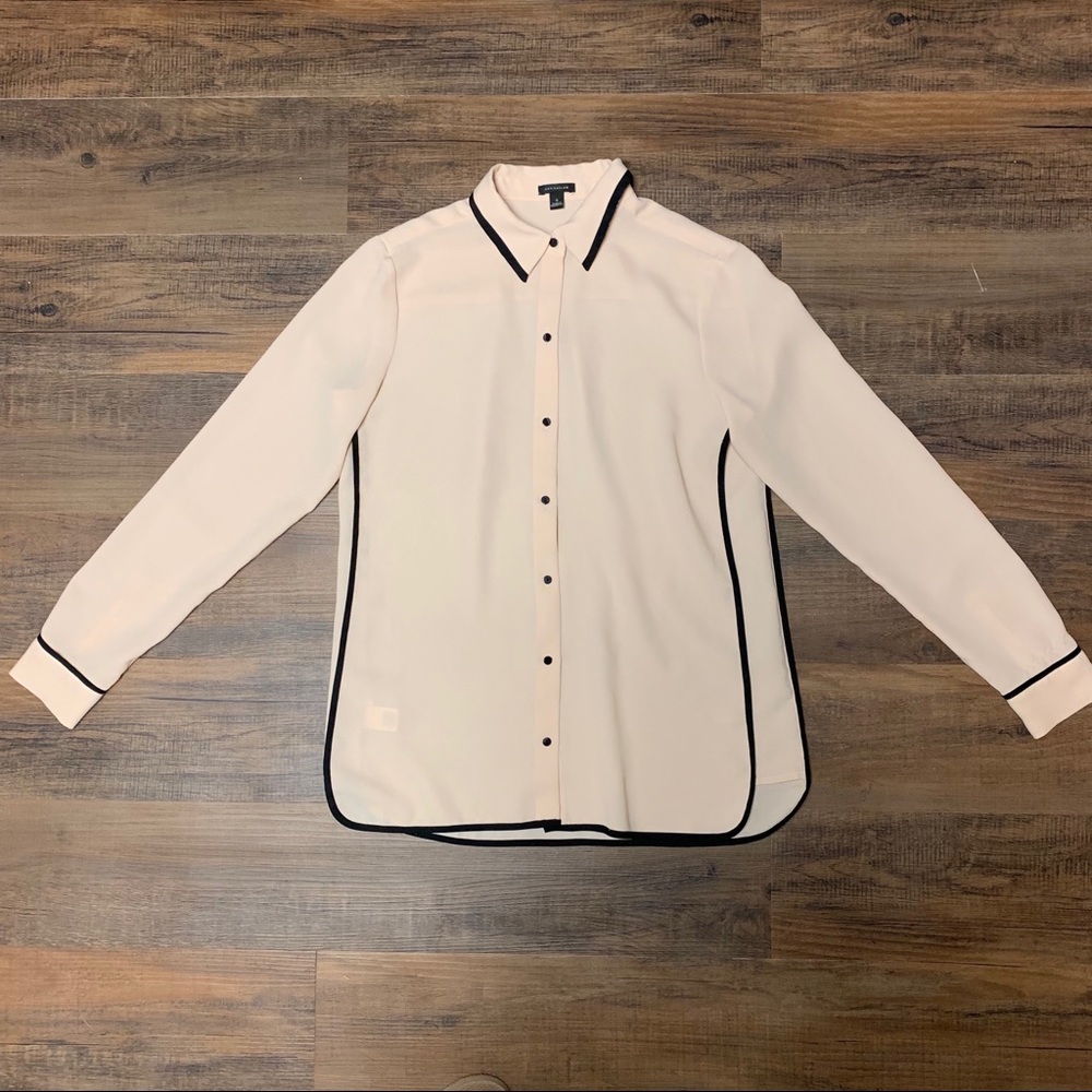 Ann Taylor Long Sleeve Button Up Blouse